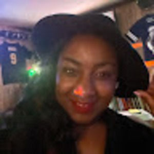 Meet your Posher, Dionne